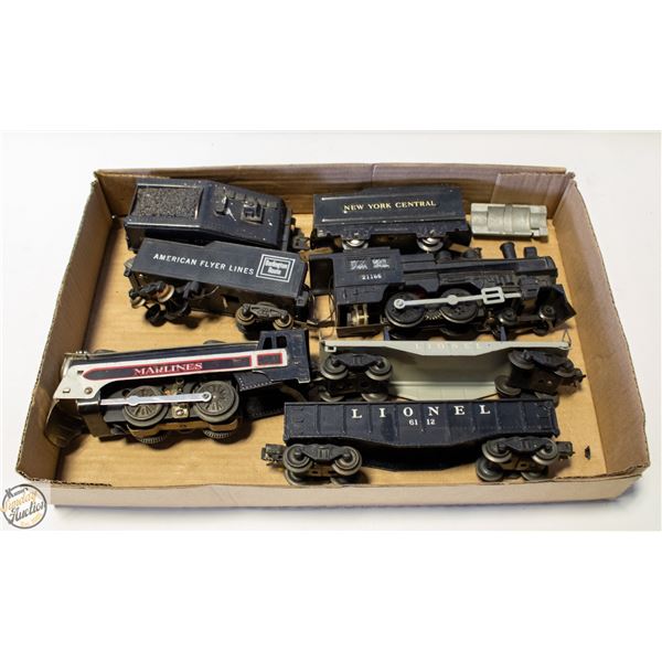 ESTATE ANTIQUE & VINTAGE TOY TRAIN CARS ASSORTED-