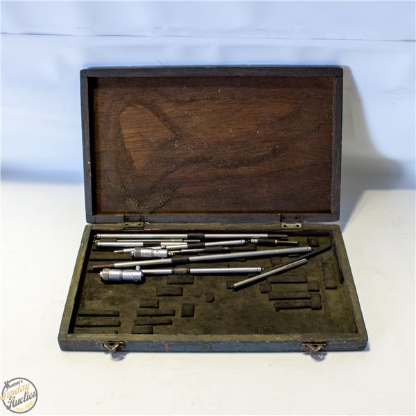 SET OF MICROMETER/MACHINIST TOOLS