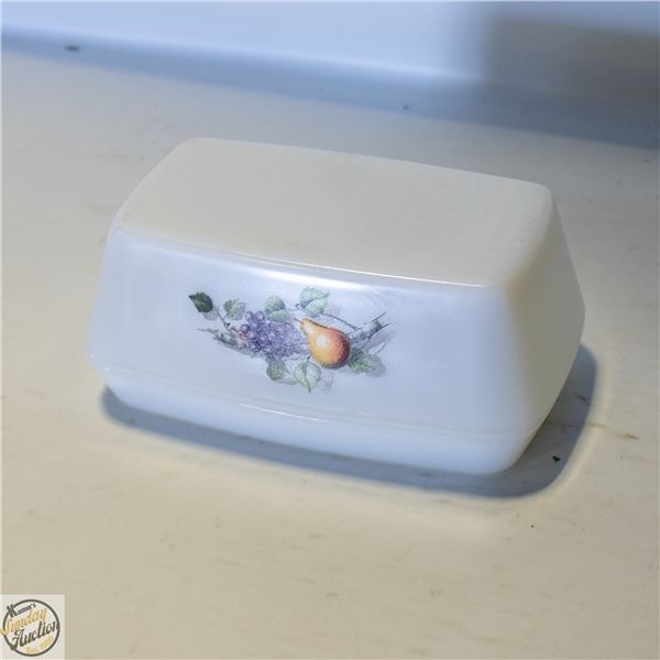 VTG. ARCOPAL WHITE MILKGLASS BUTTER DISH