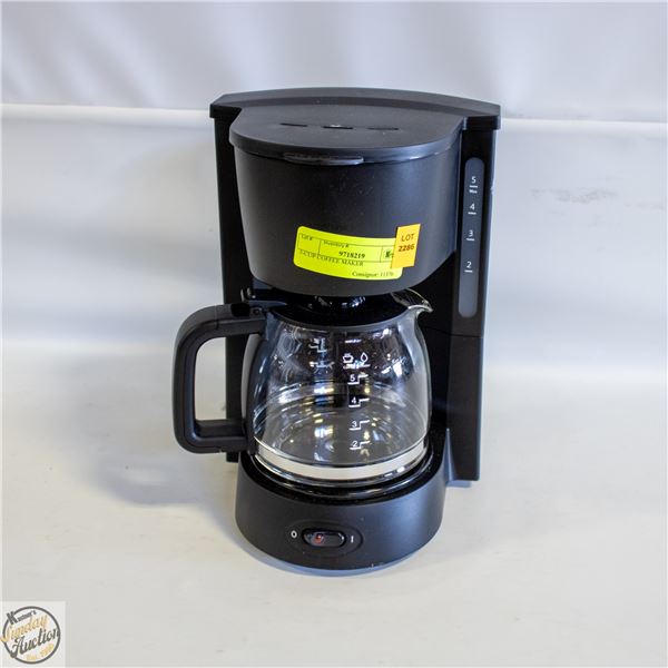 5-CUP COFFEE MAKER