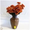 Image 1 : CERAMIC VASE