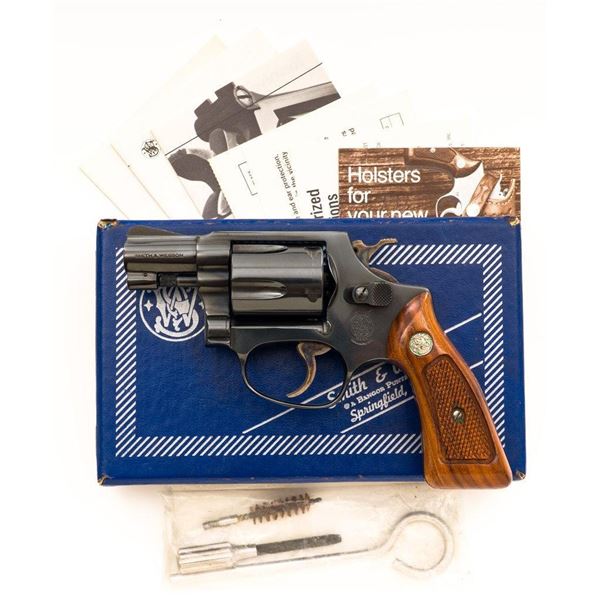 Smith & Wesson Model 36 (No Dash) Chief's Special Double Action Revolver