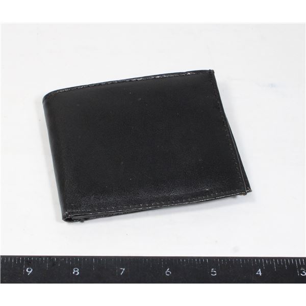MENS LEATHER WALLET NEVER USED