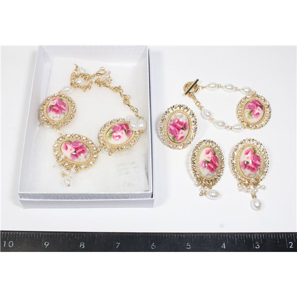 NEW 4PC VICTORIAN STYLE JEWELRY SET. SIZE 6.5 RING