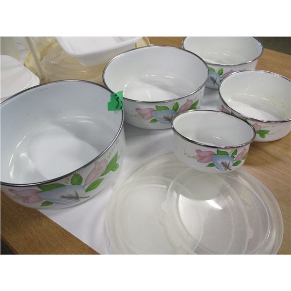 BOX C/W METAL STORAGE BOWL & LIDS, PLASTIC STORAGE CONTAINERS, ETC