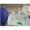 Image 7 : 2 BOXES C/W PLASTICWARE & DISHWARE