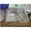 Image 8 : 2 BOXES C/W PLASTICWARE & DISHWARE
