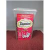 Image 1 : NEW:  TEMPTATIONS BEEF CAT TREATS (454G) - TUB