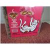 Image 2 : NEW:  TEMPTATIONS BEEF CAT TREATS (454G) - TUB