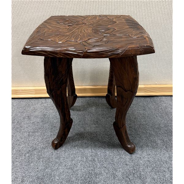 Carved Wooden Table w/ Cabriole Legs & Leaf Top 13.5" x 14.5" x 18"H