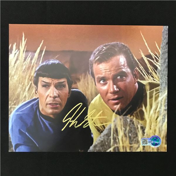 WILLIAM SHATNER SIGNED STAR TREK 8X10 - WWOC COA