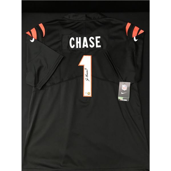 JA'MARR CHASE SIGNED CINCINATTI BENGALS JERSEY - ELITE COA