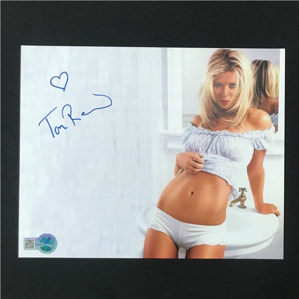 TARA REID SIGNED 8X10 - WWOC COA