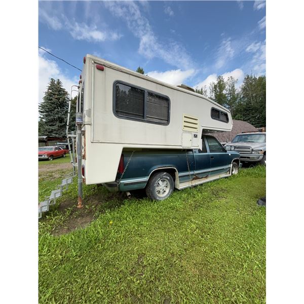 1998 GMC SLE 1500 Truck with Travelite Camper