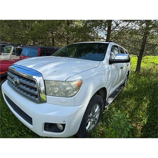 2008 Toyota Sequoia SUV, White, VIN 5TDBY68A2