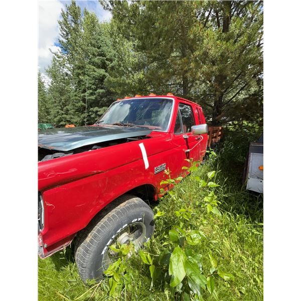 1990s Ford F150 Custom Club Cab Flat Deck