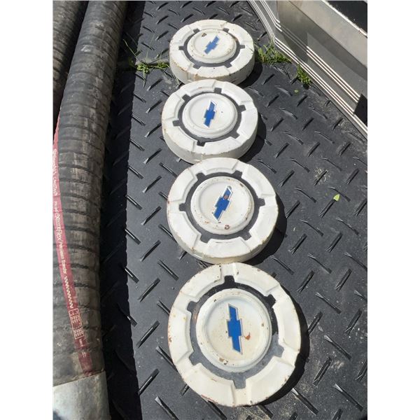 4 1960s Chevrolet Hub Caps