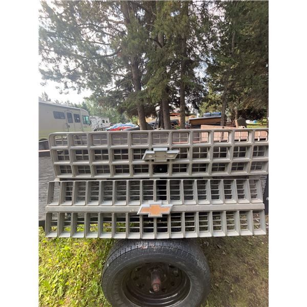 Chevrolet Truck Front Grilles Lot