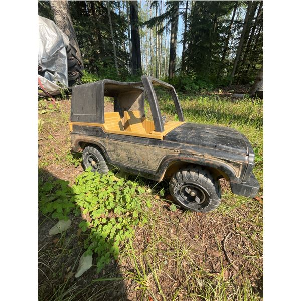Tonka Jeep Plastic Ride-On Toy