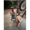 Image 3 : Heavy-Duty Jack Stands, Lot of 8