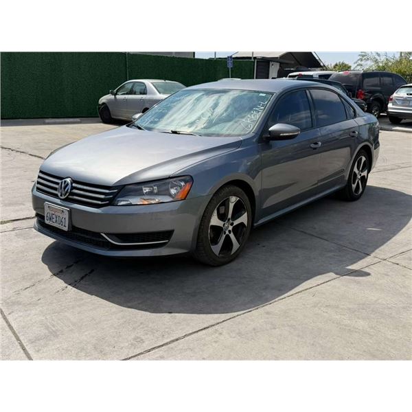 VOLK PASSAT 2012 T-DONATION