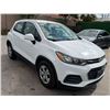 Image 2 : CHEV TRAX 2017 O/S TITLE 2 DAYS