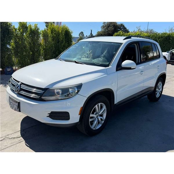VOLK TIGUAN 2016 O/S TITLE 2 DAYS