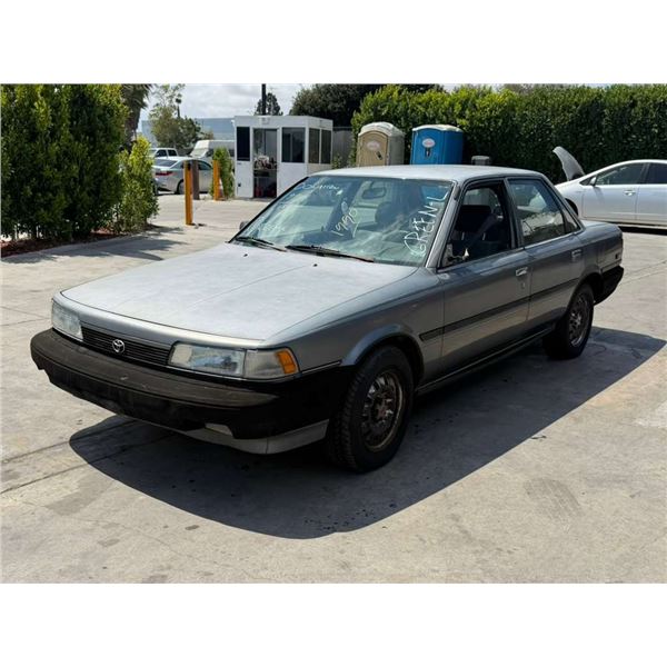 TOYT CAMRY 1990 T-DONATION