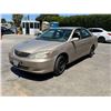 Image 1 : TOYT CAMRY 2003 SALV T/DONATION