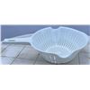 Image 11 : Kitchen Cookware and Bakeware Lot Including Pyrex