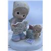 Image 15 : Decorative Lot: Precious Moments, Glassware, Figurines, Trinkets