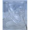 Image 3 : Decorative Lot: Precious Moments, Glassware, Figurines, Trinkets