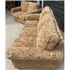 Image 4 : Floral Upholstered Sofa and Loveseat Set