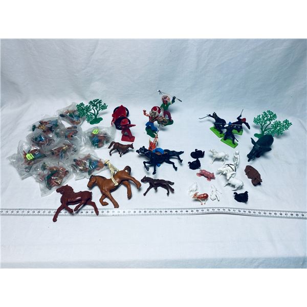 Cowboys and Indians, Hawaian Dancers, English Soldier Vintage Toy Lot