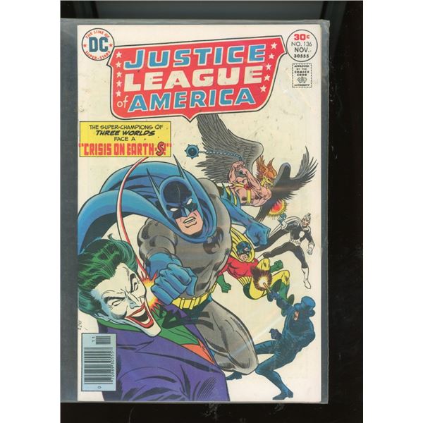 Justice League of America #136 (DC Comics, 1976) - Crisis on Earth-S!