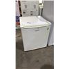 Image 1 : GALANZ 1.7 CU. FT. COMPACT SINGLE DOOR FRIDGE