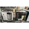Image 3 : SHELF OF SOLAR POST ACCENT LIGHTS *WORKING CONDITION UNKNOWN/MAY BE MISSING PARTS & OR PIECES*