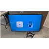 Image 1 : SAMSUNG 55" QLED Q7F 4K VISION AI SMART TV WITH REMOTE & BOX *HORIZONTAL DEAD PIXEL LINE STAND MAY
