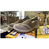 Image 2 : (4) SKECHERS SLIP-INS REGGAE FEST 2.0 GUIDING LIGHT WOMEN'S SHOES SIZE 8