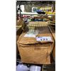 Image 1 : BOX OF 3M 6001 NIOSH ORGANIC VAPORS RESPIRATOR FILTERS