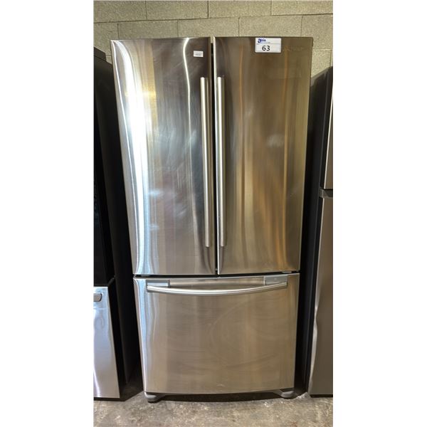 SAMSUNG STAINLESS STEEL FRENCH DOOR FRIDGE WITH ROLLOUT FREEZER 32"W