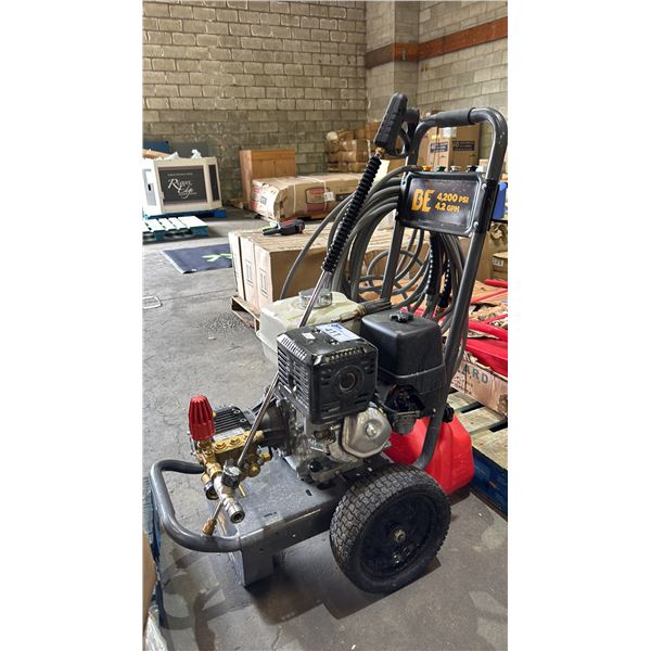BE POWER COMMERCIAL GRADE  4200 PSI PRESSURE WASHER WITH HOSE HONDA GX 390