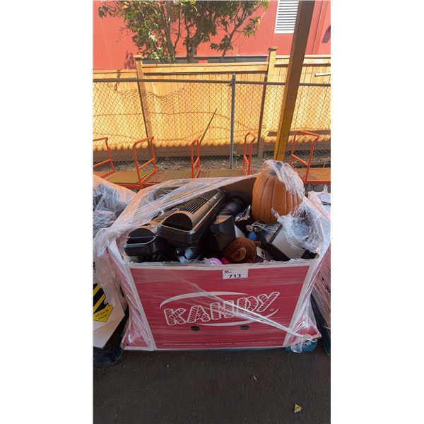 PALLET OF ASSORTED ITEMS INCL. TOWER FANS, HALLOWEEN DECORATION PUMPKIN POST LIGHTS AND MORE