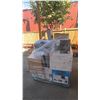 Image 1 : PALLET OF ASSORTED ITEMS INCL. TOSHIBA AIR FRY TOASTER OVEN, LUGGAGE BAGS, WINIX HUMIDIFIER AND MORE
