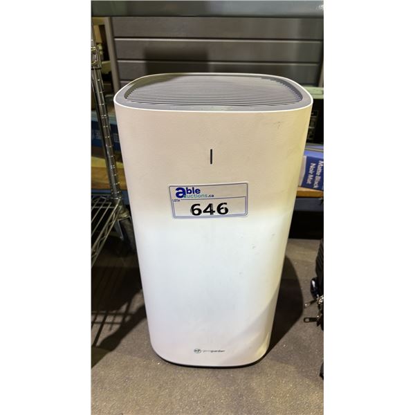 PURE GUARDIAN AIR PURIFIER *WORKING CONDITION UNKNOWN/MAY BE MISSING PARTS & OR PIECES*