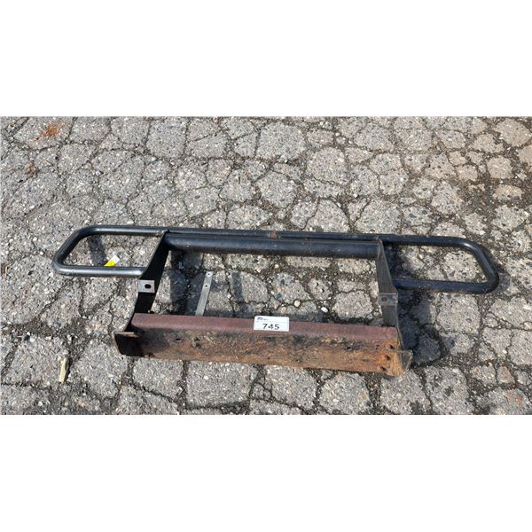 HEAVY-DUTY STEEL BULL BAR