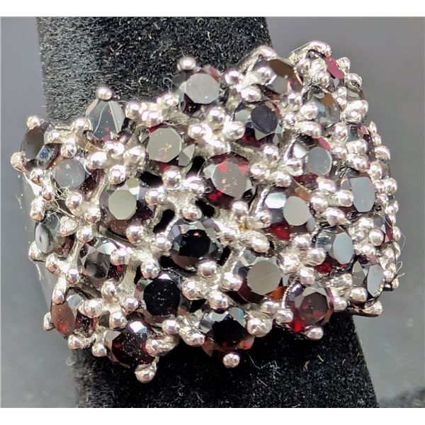 SILVER(9G), GARNET (2.8CT) RING, SUGGESTED RETAIL VALUE $700