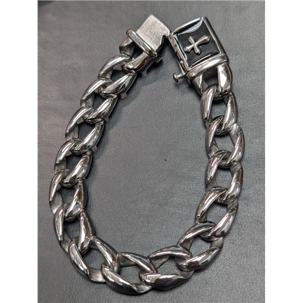 STAINLESS STEEL BRACELT 8"
