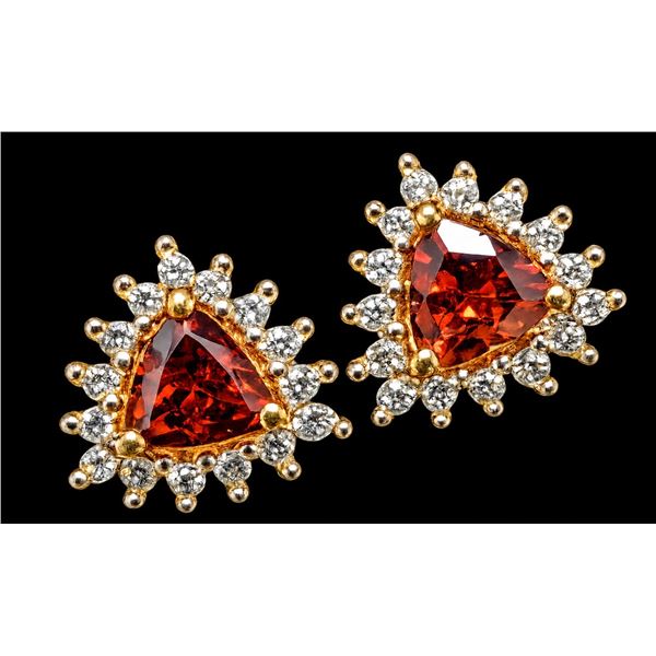SILVER GARNET (0.6CT) EARRING