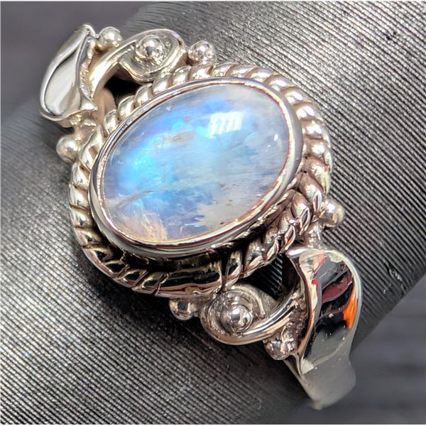 SILVER(2.32G), MOONSTONE (1CT) RING